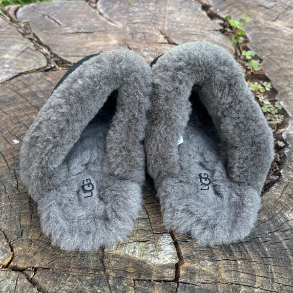 UGG Slippers UGG Women's Scuffette II Slippers Black/Grey Select Size 7 - Image 3