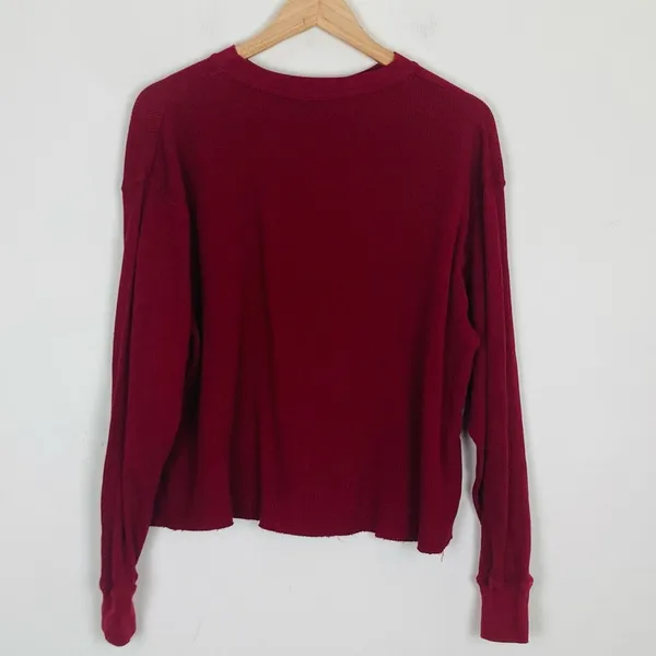 Brandy Melville burgundy red waffle knit slightly cropped thermal top. - Image 5