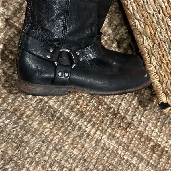 Frye Phillip Harness Short Ankle Boots Womens Size 7.5B Black Leather Zip Moto - Image 4