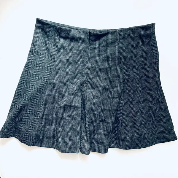Banana Republic Factory Gray Black Plaid Skater Mini Skirt - Image 4