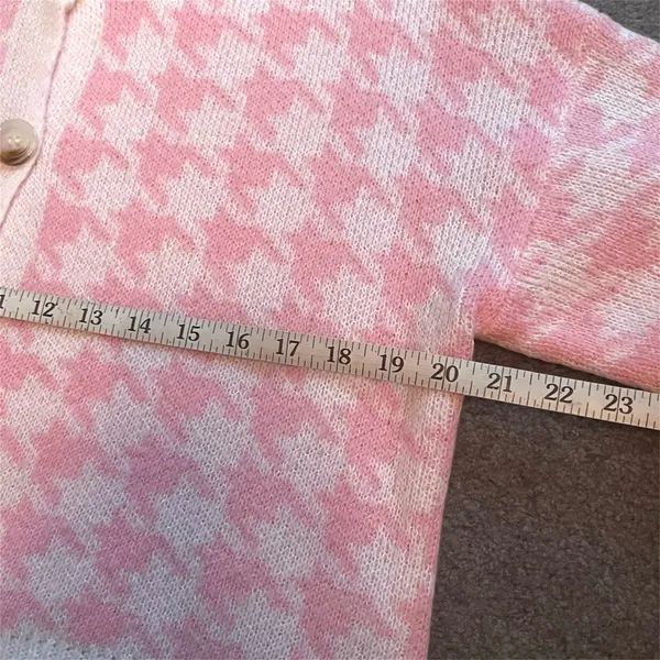 Pink Houndstooth Long Sleeve Cropped Cardigan Sweater - Image 7
