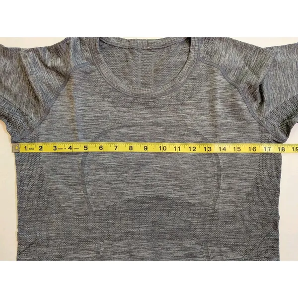 Lululemon Swiftly Tech Long Sleeve Crew Sz 10 Activewear Outdoor Hiking Gym Run - Image 3