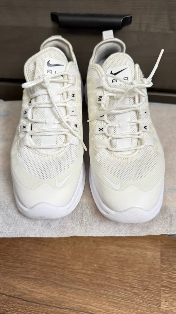 Women's Size 9 Nike Air Max Axis White Running Cross Training Exerc - Image 2