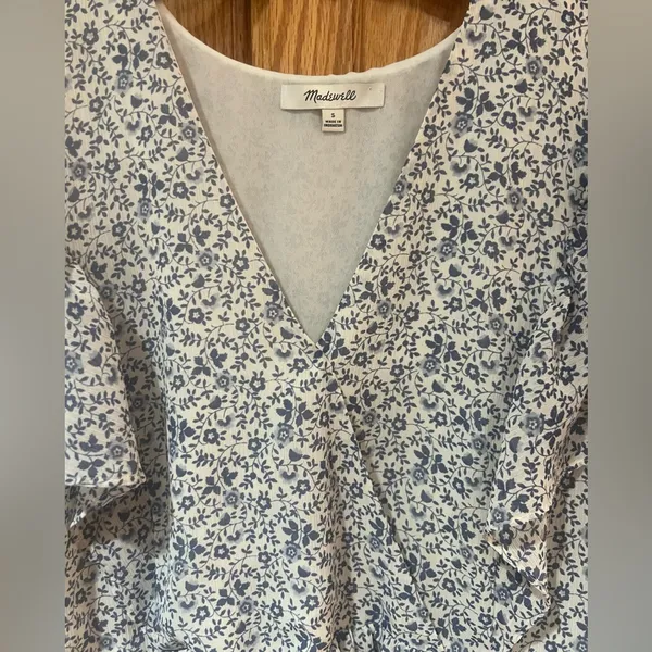Madewell Georgette Ruffle-Sleeve Peplum Top in Americana‎ Floral Size Small - Image 8