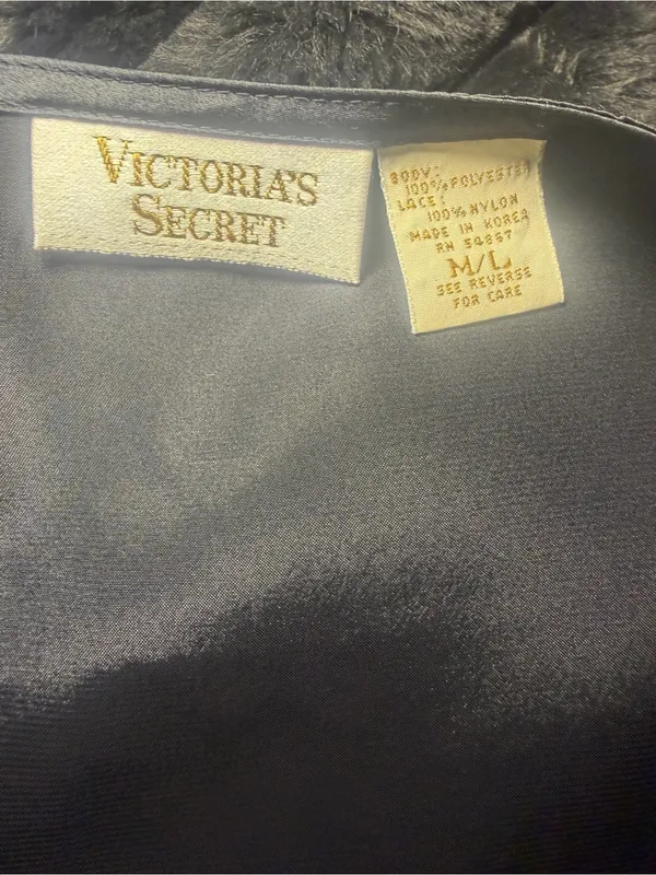 VTG Victoria's Secret Gold Label satin lace trim bow black nighty M/L. - Image 7