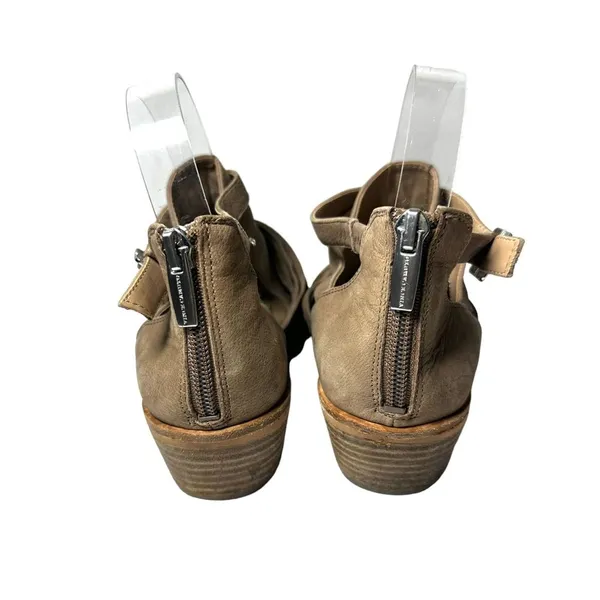 Vince Camuto Women's Sz 7.5 Pamelle Boot Tan Taupe Nubuck Sliced Leather Cutouts - Image 6