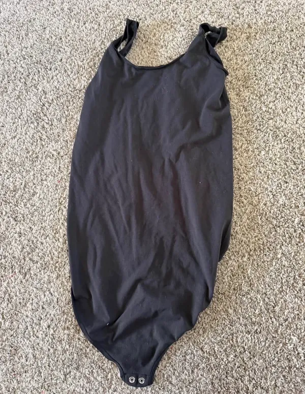 SKIMS Black Bodysuit Small Fits Everybody - Image 4