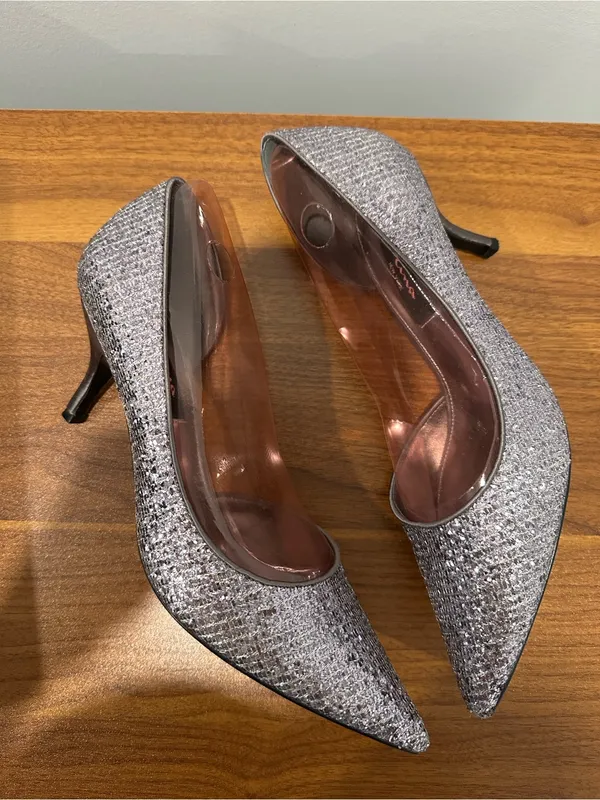 Nina Sparkling Silver Pointed Toe Pumps - Image 4