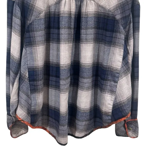 BDG Urban Outfitters Blue and Grey Plaid‎ Oversized Flannel Top Size S - Image 7