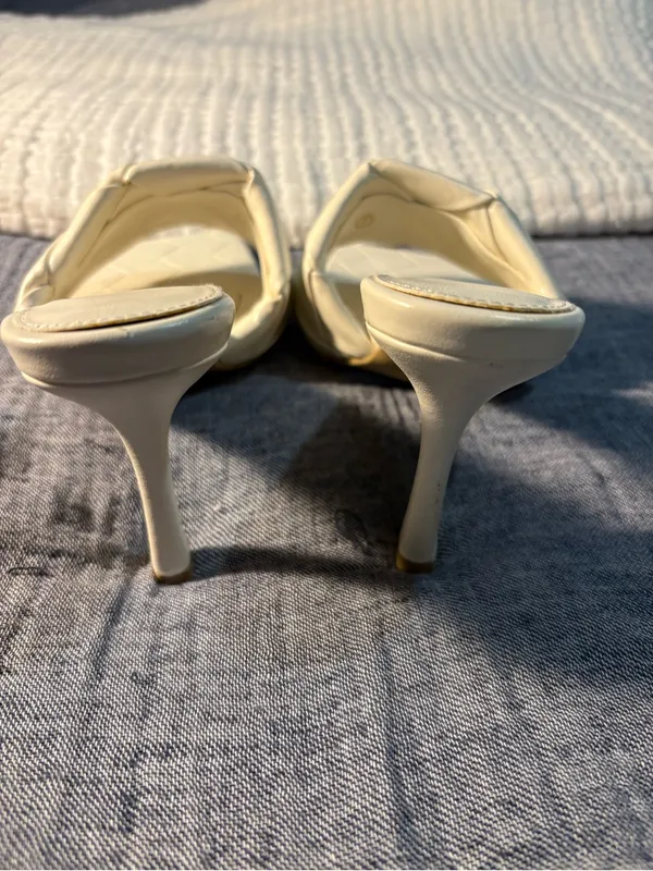 White woven leather stiletto size 7 - Image 4