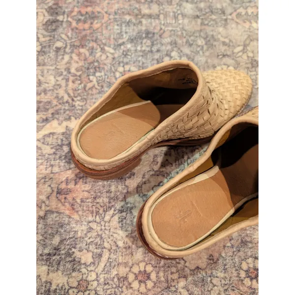 Frye Rosalia Woven Leather Mules Clogs‎ Off White Block Heel 7.5B - Image 6