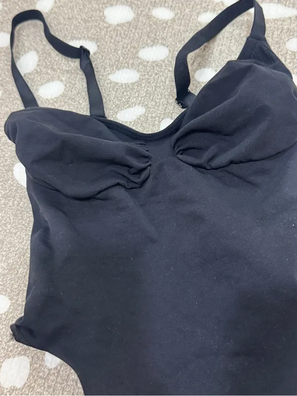 SKIMS Seamless Sculpt Thong Bodysuit Onyx sleeveless shapewear - Image 6