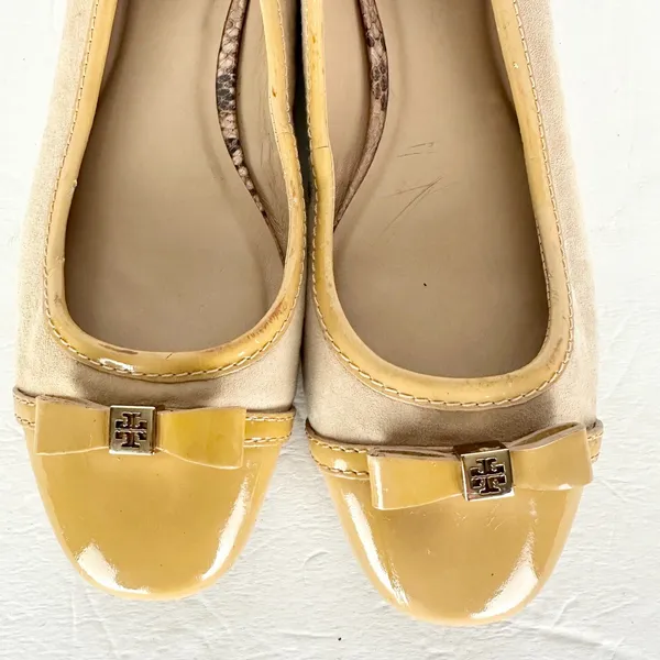 Tory Burch Cap Toe Ballet Flats Size 9 Suede Patent Leather Butter Yellow Tan - Image 7