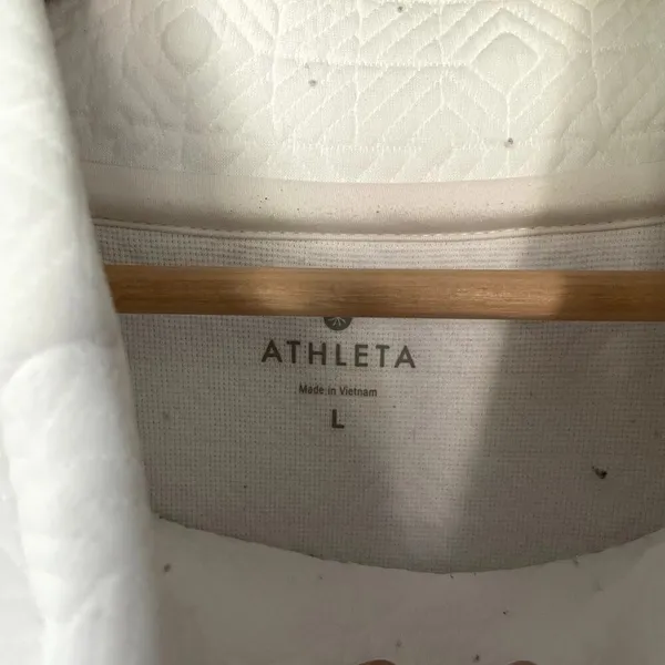 Athleta white quilted pattern cowl‎ neck sweater kangaroo pocket women's L - Image 5