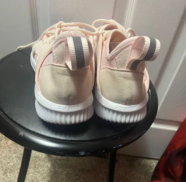 Steve Madden Sneakers - Image 3