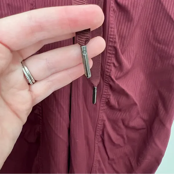 Lululemon Burgundy Maroon Dance Studio Jogger Pants Size 2 - Image 4
