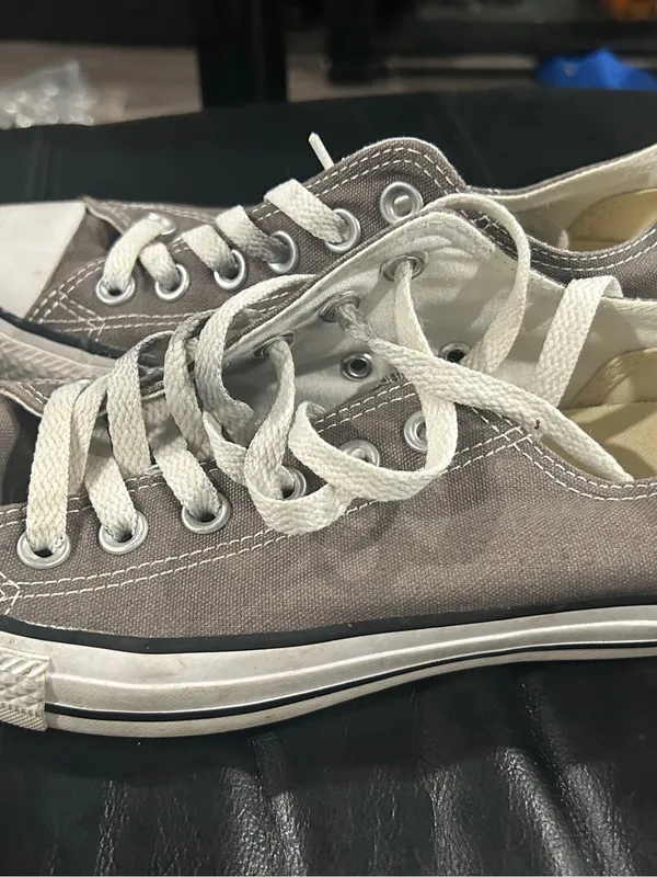 Converse White and Black Women’s Size 37.5 Canvas Sneakers Label - Image 6