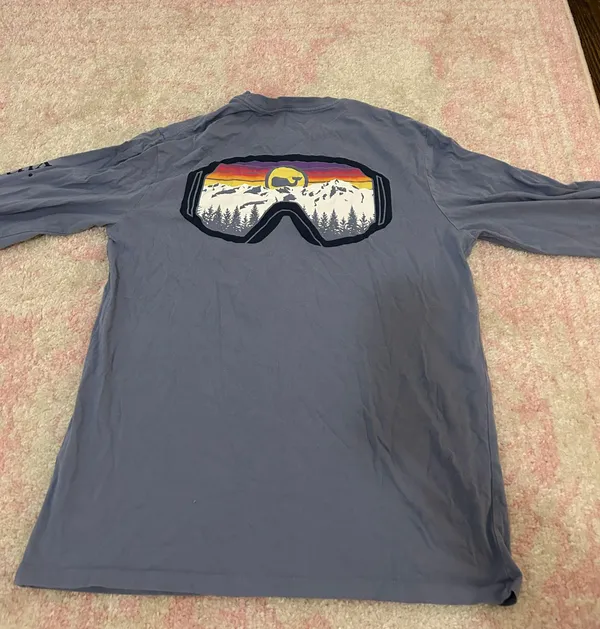 Vineyard Vines Blue Longsleve - Image 2
