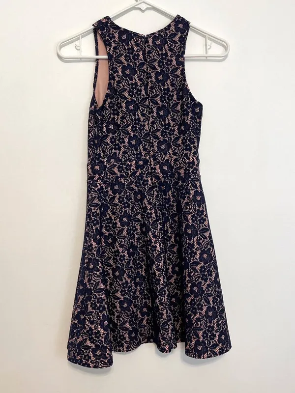 AQUA Navy Blue Lace Light Pink Lining V-Neck Sleeveless Fit Flare Skater Dress - Image 9