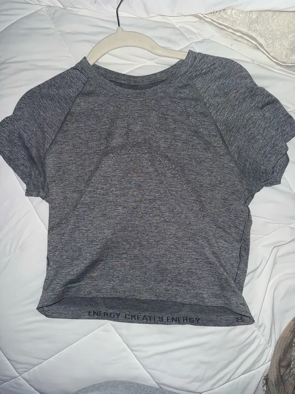 Lululemon Crop Swiftly Tech Short Sleeve - Image 2