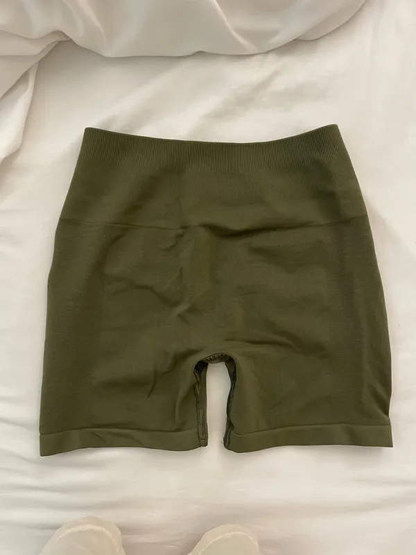 Alphalete Amplify Shorts - Image 3