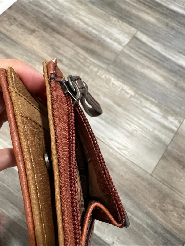 Justin Wallet - Image 3