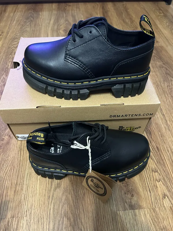 DR MARTENS Audrick 3 eye black leather platform lace up oxfords shoes women’s 7 new - Image 8