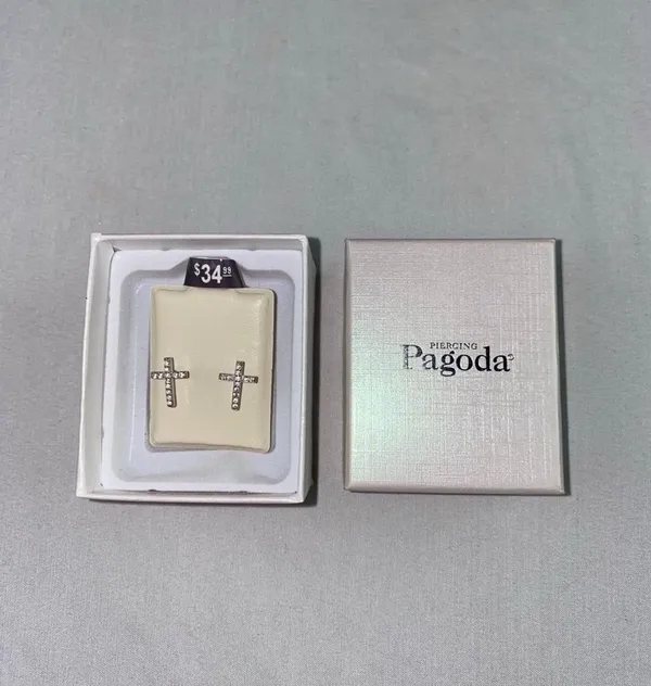 NEW Cross Earrings Silver - Image 3