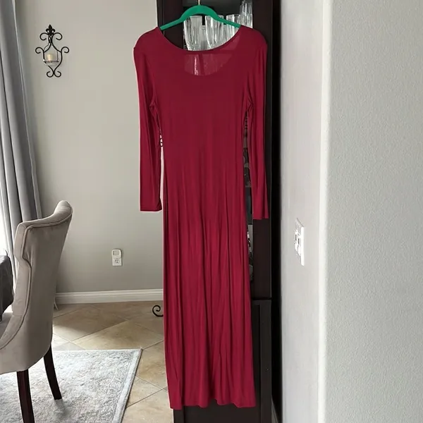 White Mark Burgundy Scoop Neck Long Sleeve Lightweight Maxi Dress Size Small EUC - Image 3