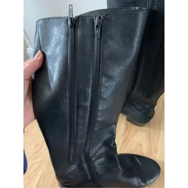 Black riding boots, size 9.5with expendable calf Black - Image 3