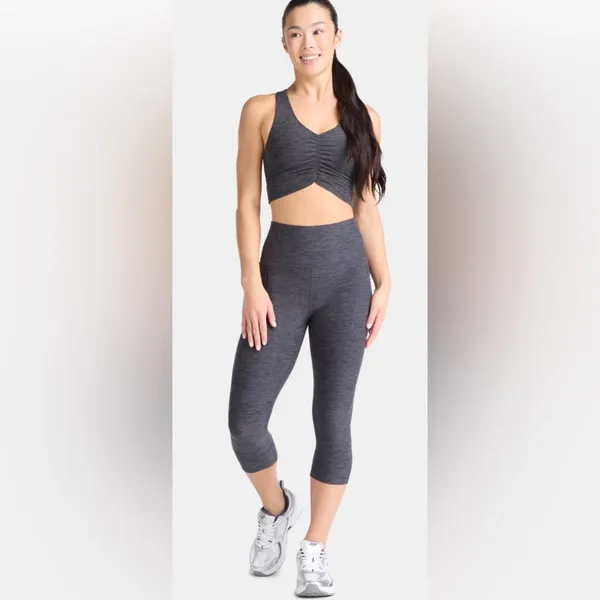 ATHLETIC WORKS Womens Athlesure Capris Size Med 8-10 With Side Pockets Gray New - Image 3