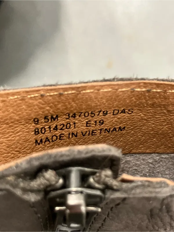 Frye Essa Bootie Size 9.5 Nubuck leather - Image 8