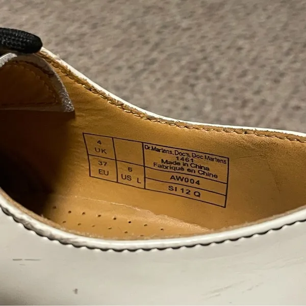 Dr. Marten 1461 Women’s Patent Leather Oxford Shoes in White Lucido Size 6 - Image 9