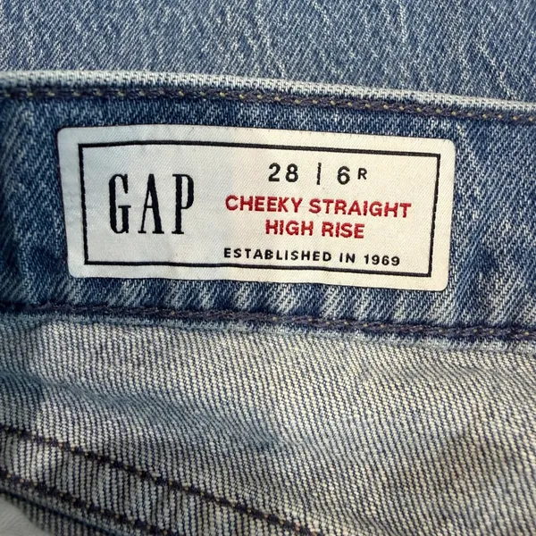 GAP Cheeky High Rise Straight Leg Jeans Women's 6/28 Light Wash Button Fly Ankle - Image 7