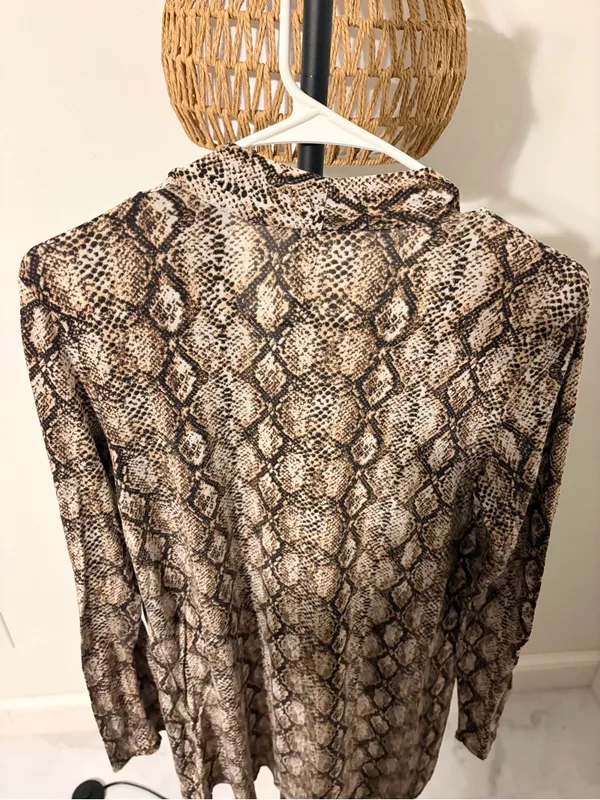 Zenana Outfitters Brown and Cream Snake Print Open Front Cardigan - Image 5