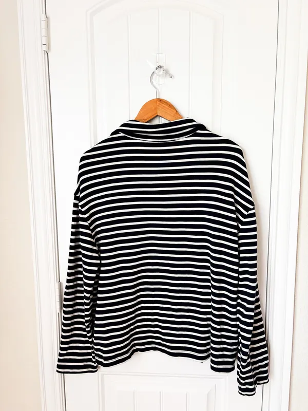 Duluth Trading Co Canal Park Terry Collared Long Sleeve Navy White Medium - Image 2