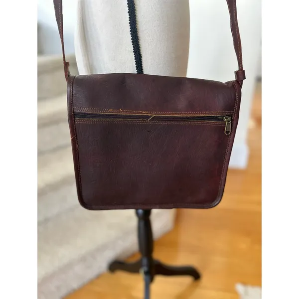 Vintage Unbranded Chocolate Brown Leather Crossbody Satchel 10x11 inches - Image 3