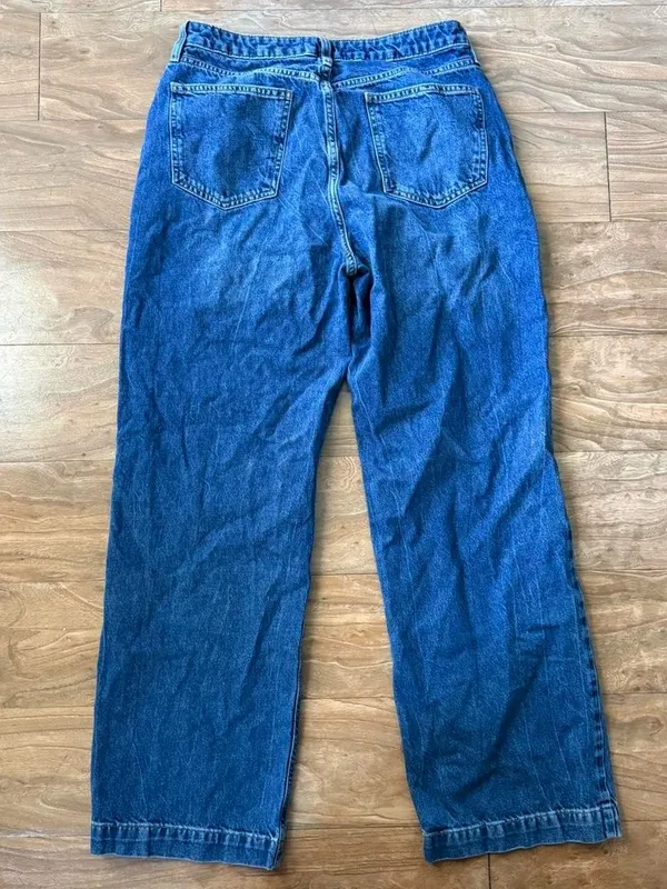Relaxed Women's Blue Denim Jeans - Classic Casual Fit - Image 2