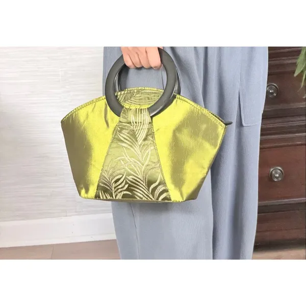 No Brand Lime Green Satin Evening Handbag Lucite Ring Handles Embroidered Clutch - Image 2