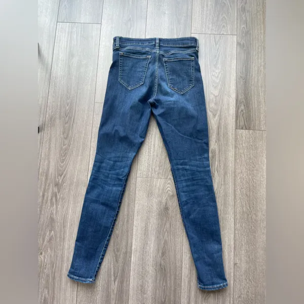 Gap High Rise Skinny Jeans - Image 4
