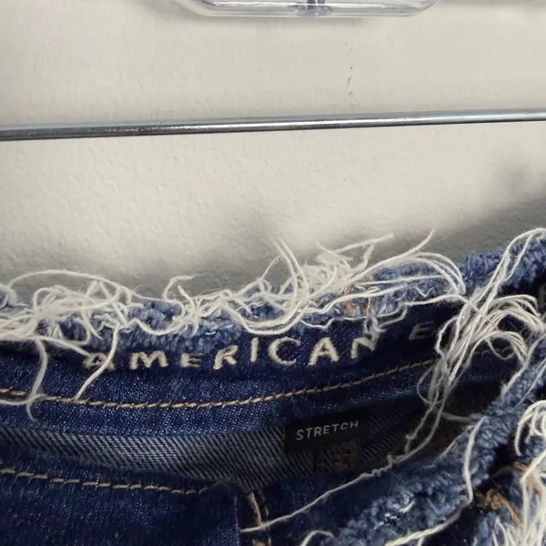American Eagle Stretch 90s Boyfriend Denim Shorts Frayed Waist High Rise Size 10 - Image 5