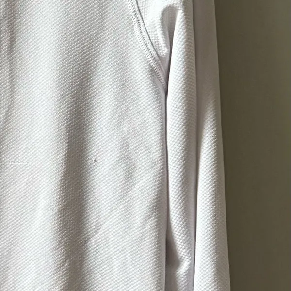 Lululemon Athletica Light Gray Long Sleeve Shirt - Image 6