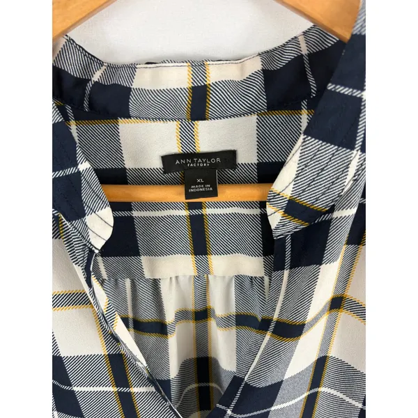 Ann Taylor Blue White Plaid V Neck Blouse Size XL - Image 2