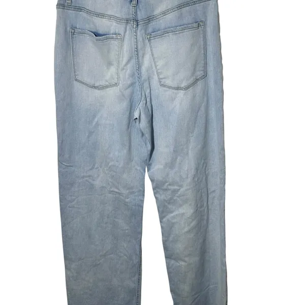 Vervet High Rise Lightwash Distressed Straight Leg Mom Denim Jean Size 30‎ - Image 2