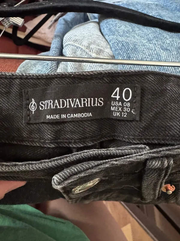 Stradivarius Black Denim Shorts - Image 3