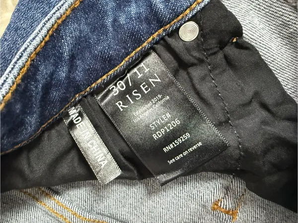 Risen Distressed Slim Boyfriend Jeans Size 30/11 High Rise Raw Hem NWT - Image 6