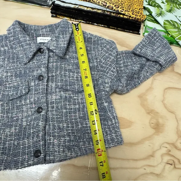 Boutique Storia Tweed Like Cropped Button Jacket‎ Top Dusty Gray Small - Image 12