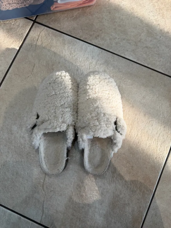 Wild Fable Slippers Women’s - Image 2