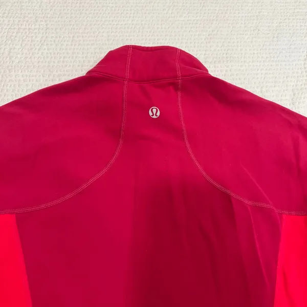 Lululemon vintage pink jacket size 6 women - Image 5
