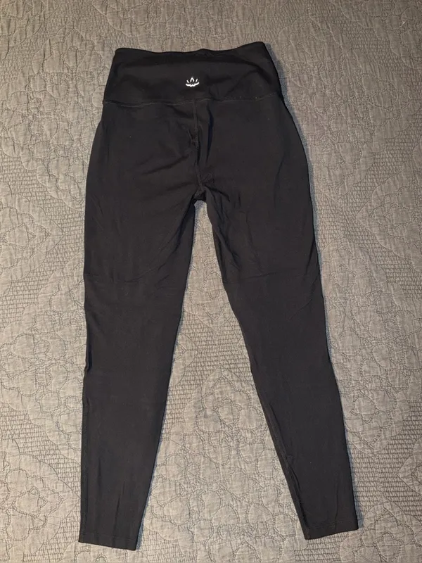 Beyond Yoga Black High-Waist Performance Leggings - Image 5